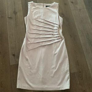NWOT Ivanka Trump Sunburst Sleeveless Dress with Zipper Detail. Size 10.